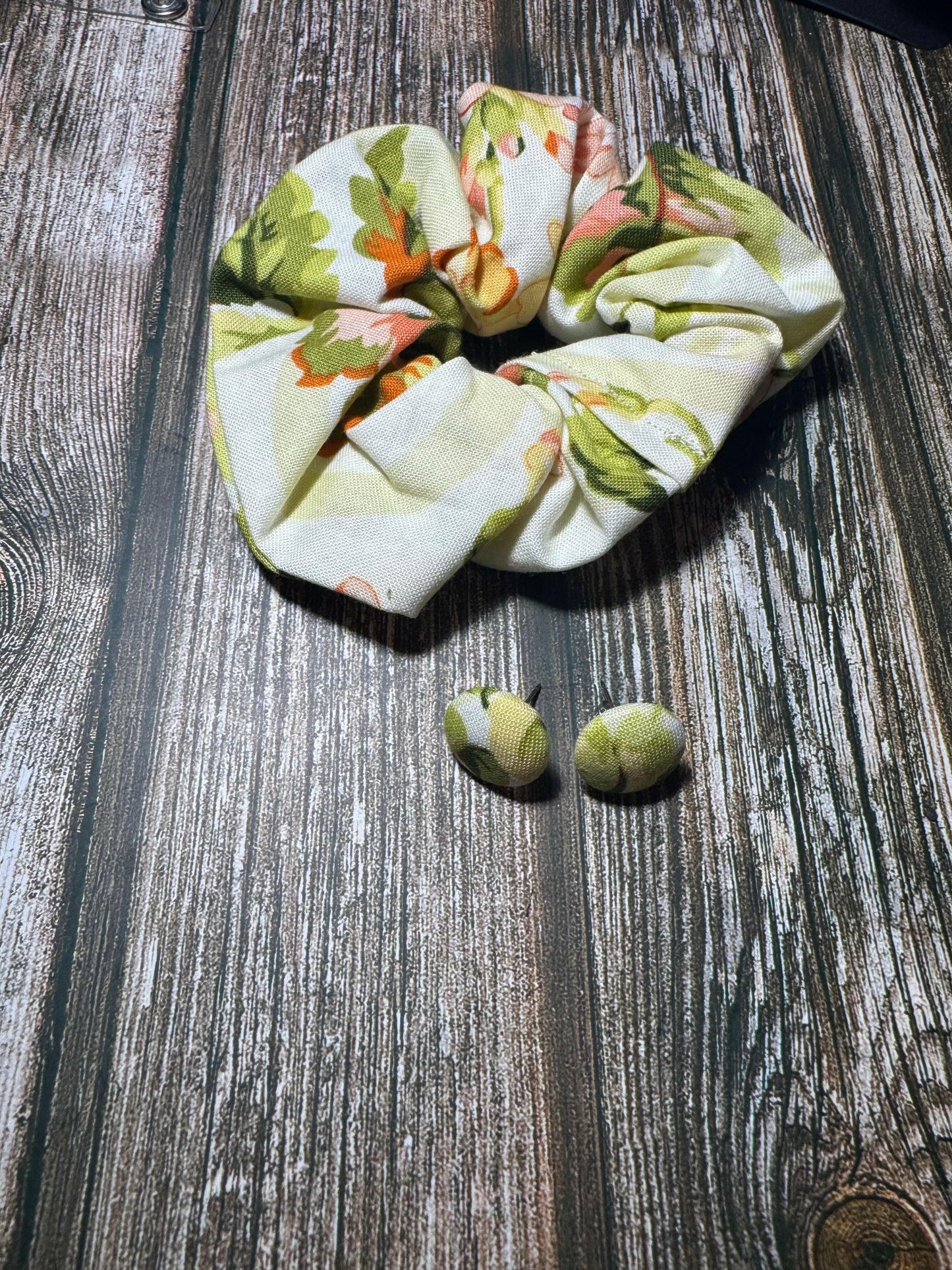 Scrunchie & Earring Set